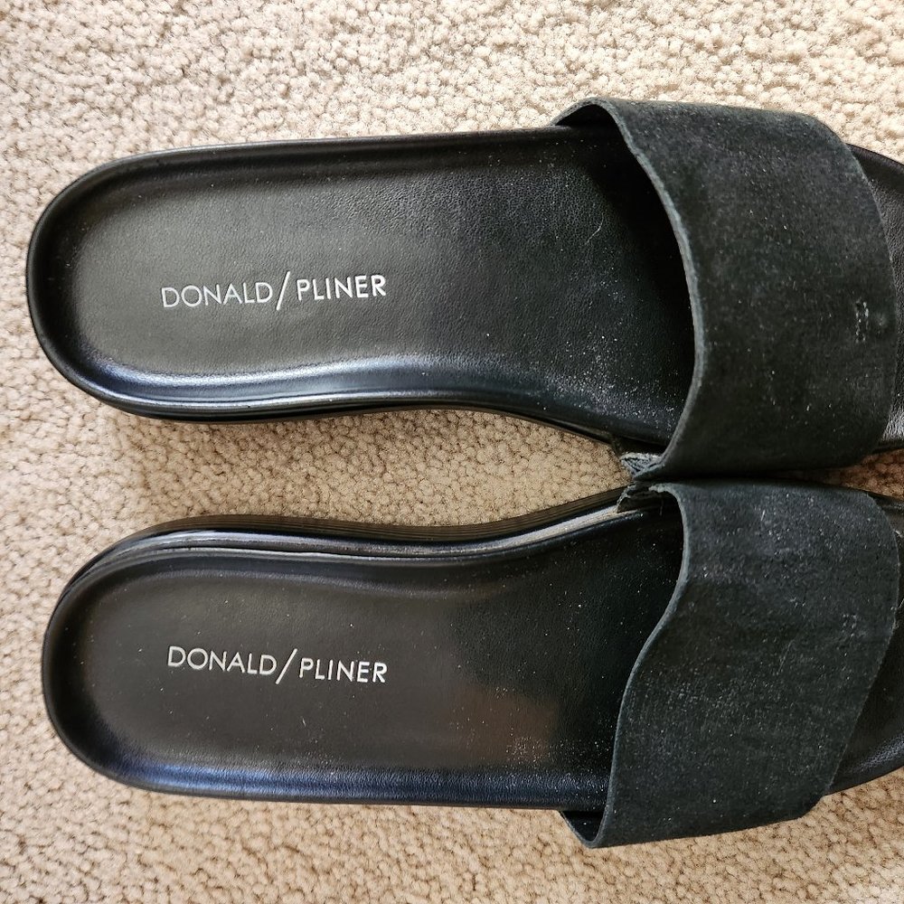 Donald J Pliner Sandals